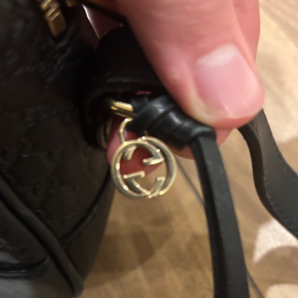 Gucci  Women’s Black Leather Crossbody Bag - Picture 4 of 7